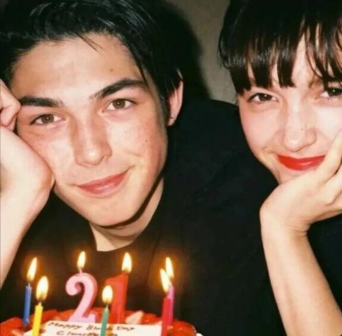 娱乐吃瓜酱情侣头像,娱乐吃瓜酱情侣头像背后的浪漫故事